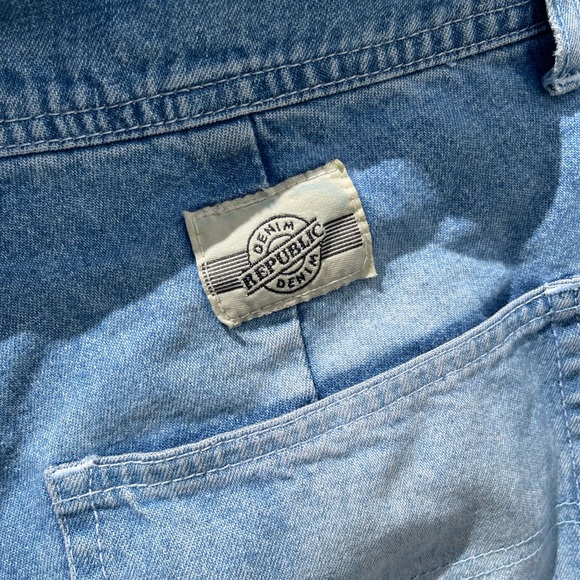 Denim Republic Denim shorts.size juniors 13/14. - Picture 4 of 8